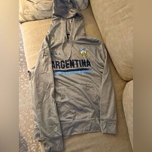FC Argentina hoodie. Lightweight. Front kangaroo pocket. Medium